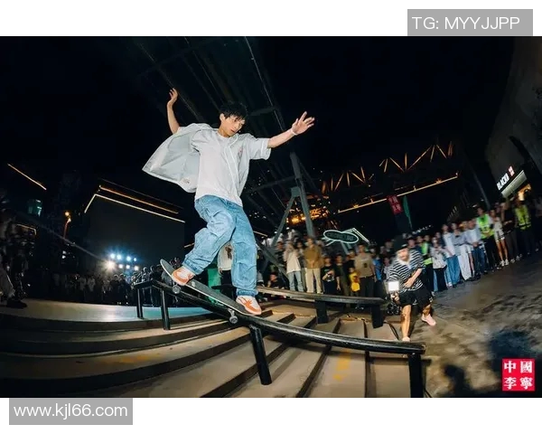 成都滑板队的拼搏精神与极限运动嘉年华的精彩瞬间回顾