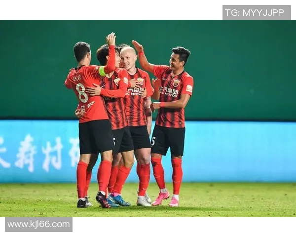 深入探讨上海足球队在比赛中的节奏表现与数据分析结果 深入探讨上海足球队在比赛中的节奏表现与数据分析结果