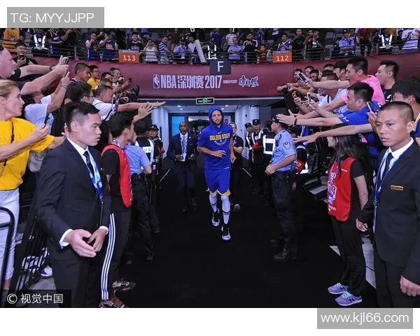 列日与阿贾克斯激战正酣足球盛宴引发球迷热情高涨