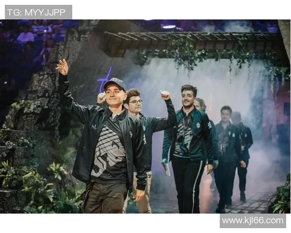 弗洛西与亚特兰2019年对决回顾及精彩瞬间分析