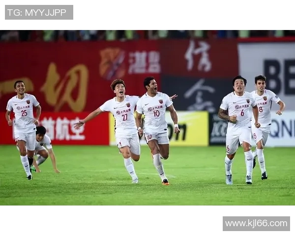 恒大与上港之战引发外媒热议解析两队战术与球员表现