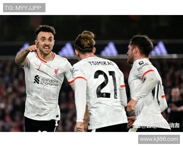 曼切斯特与切尔西激战正酣谁能在英超赛场上笑到最后