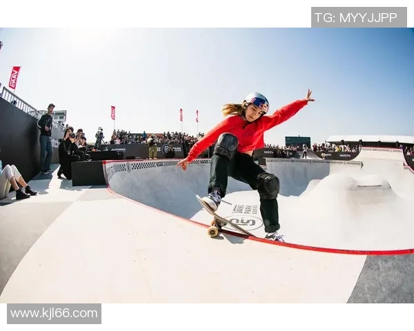 重庆滑板队与广州滑板队赛后复盘意识对比分析与启示 重庆滑板队与广州滑板队赛后复盘意识对比分析与启示