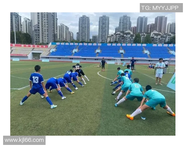 重庆足球队整体压制战术分析及其成败得失探讨