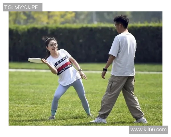 飞盘之路：吴芳的激情与坚持在深度对话中展现人生风采