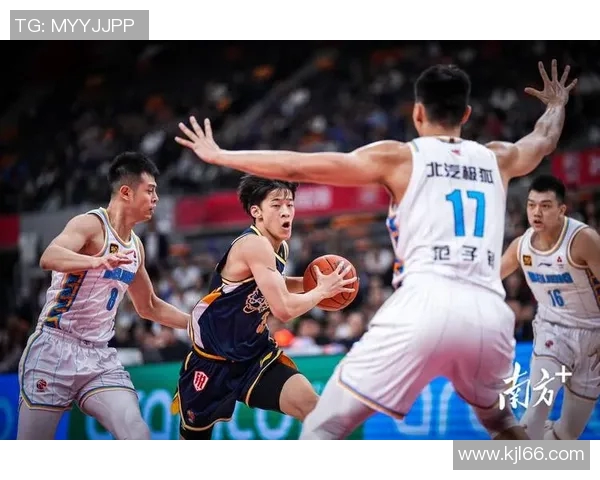 2013年CBA精彩对决回顾广东队与北京队巅峰对抗录像分析 2013年CBA精彩对决回顾广东队与北京队巅峰对抗录像分析