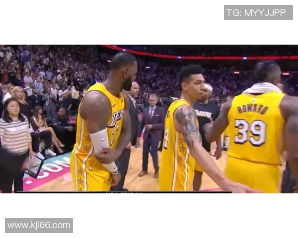 今天热火与湖人对决精彩数据分析与赛况回顾